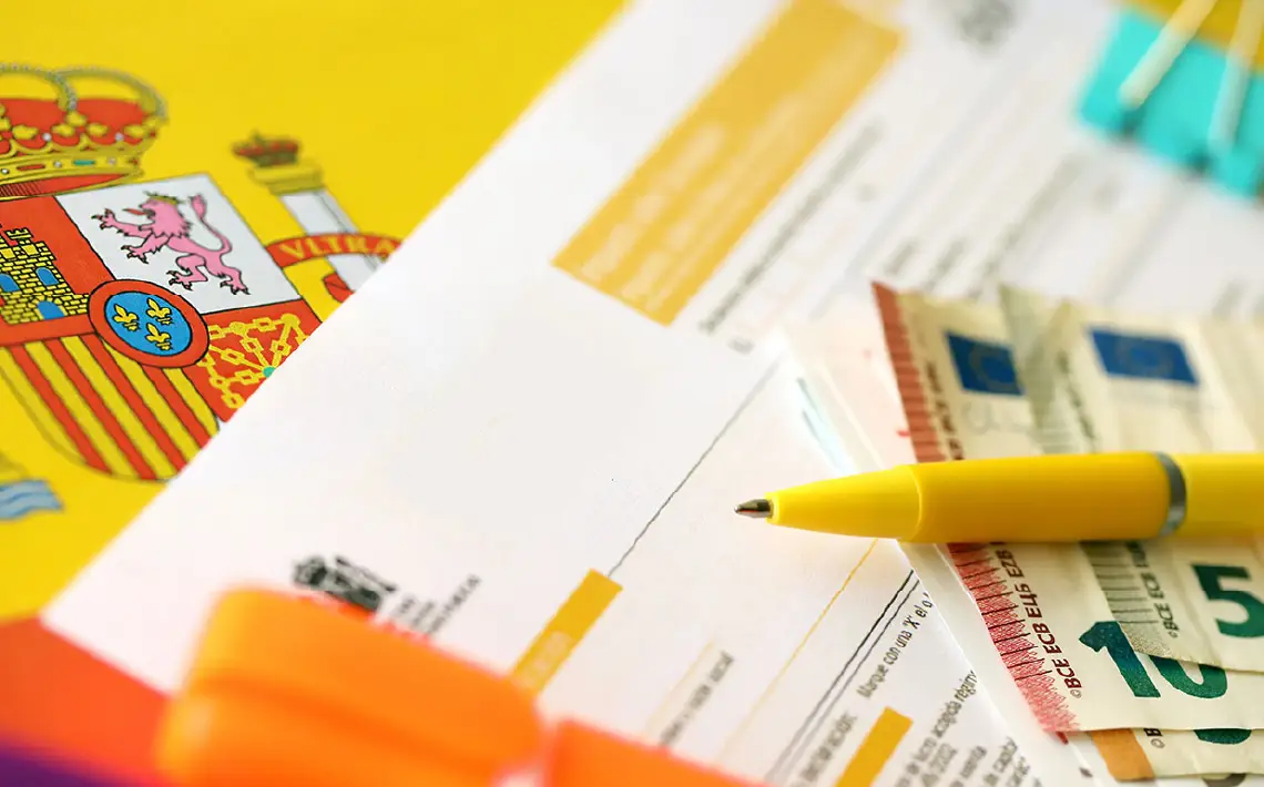 Consulta los requisitos actualizados para solicitar la residencia no lucrativa en España en 2025. Guía clara y práctica, orientada a suecos y noruegos